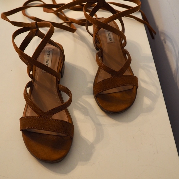 Like New! Steve Madden Abagael Lace Up Heels - Picture 5 of 8